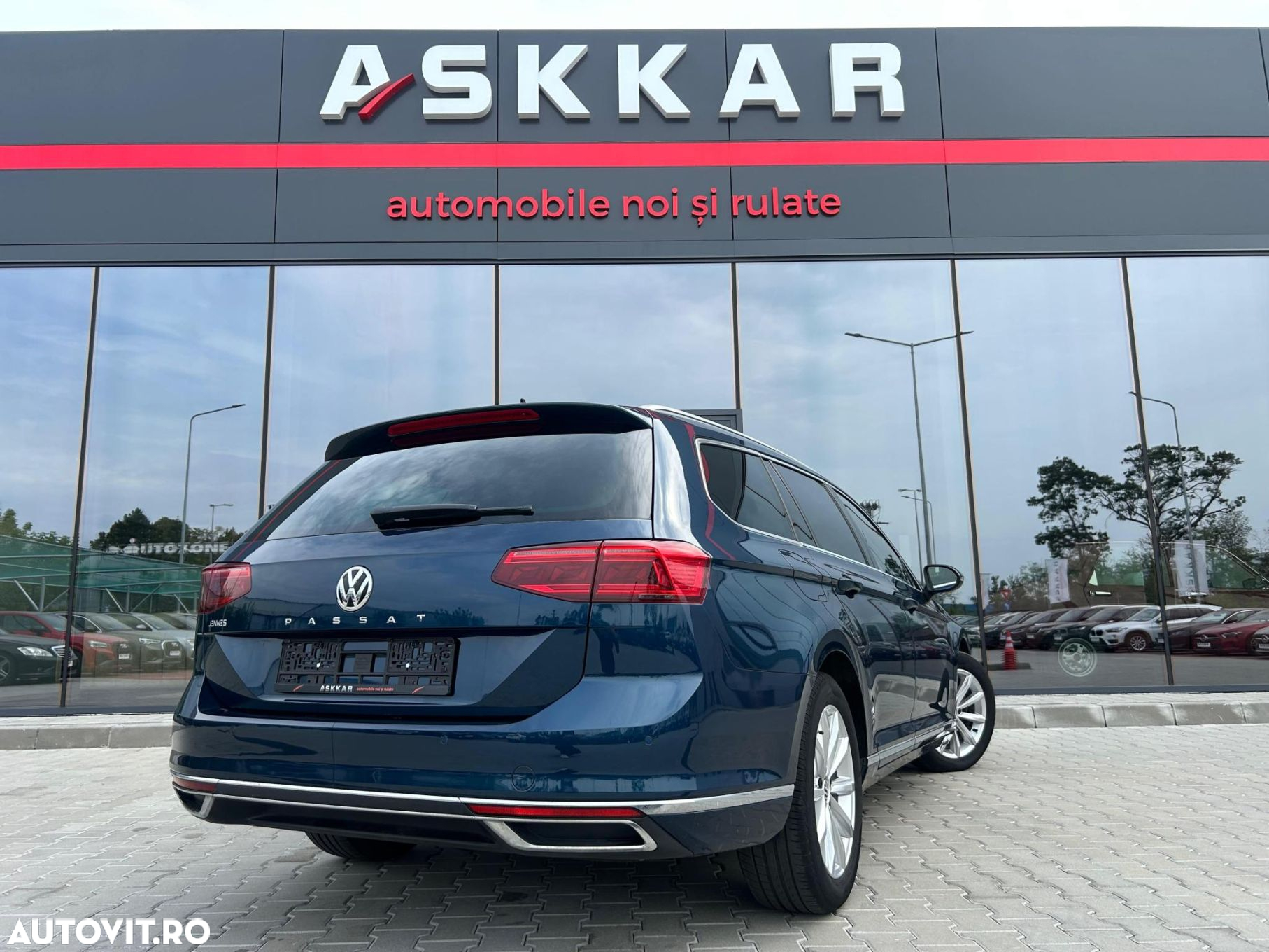 Volkswagen Passat Variant 1.6 TDI SCR DSG Business - 5