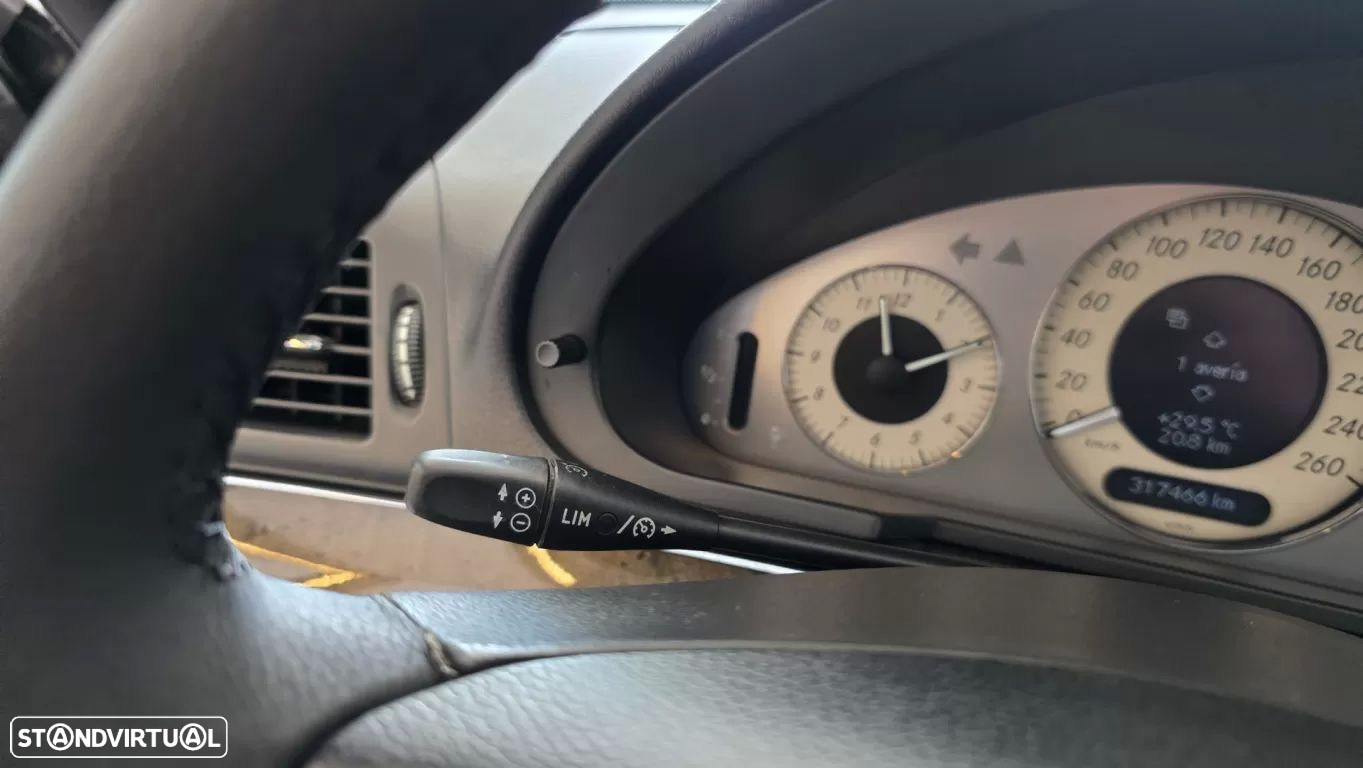 Mercedes-Benz E 220 CDi Avantgarde - 40