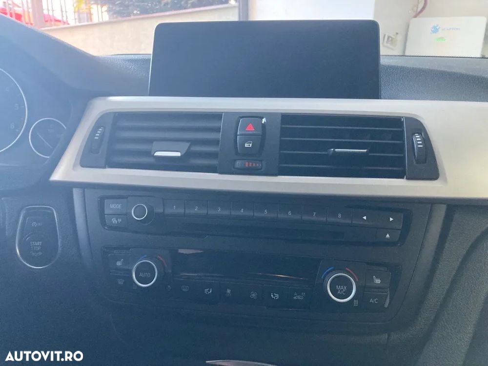 BMW Seria 3 320d Aut. - 17