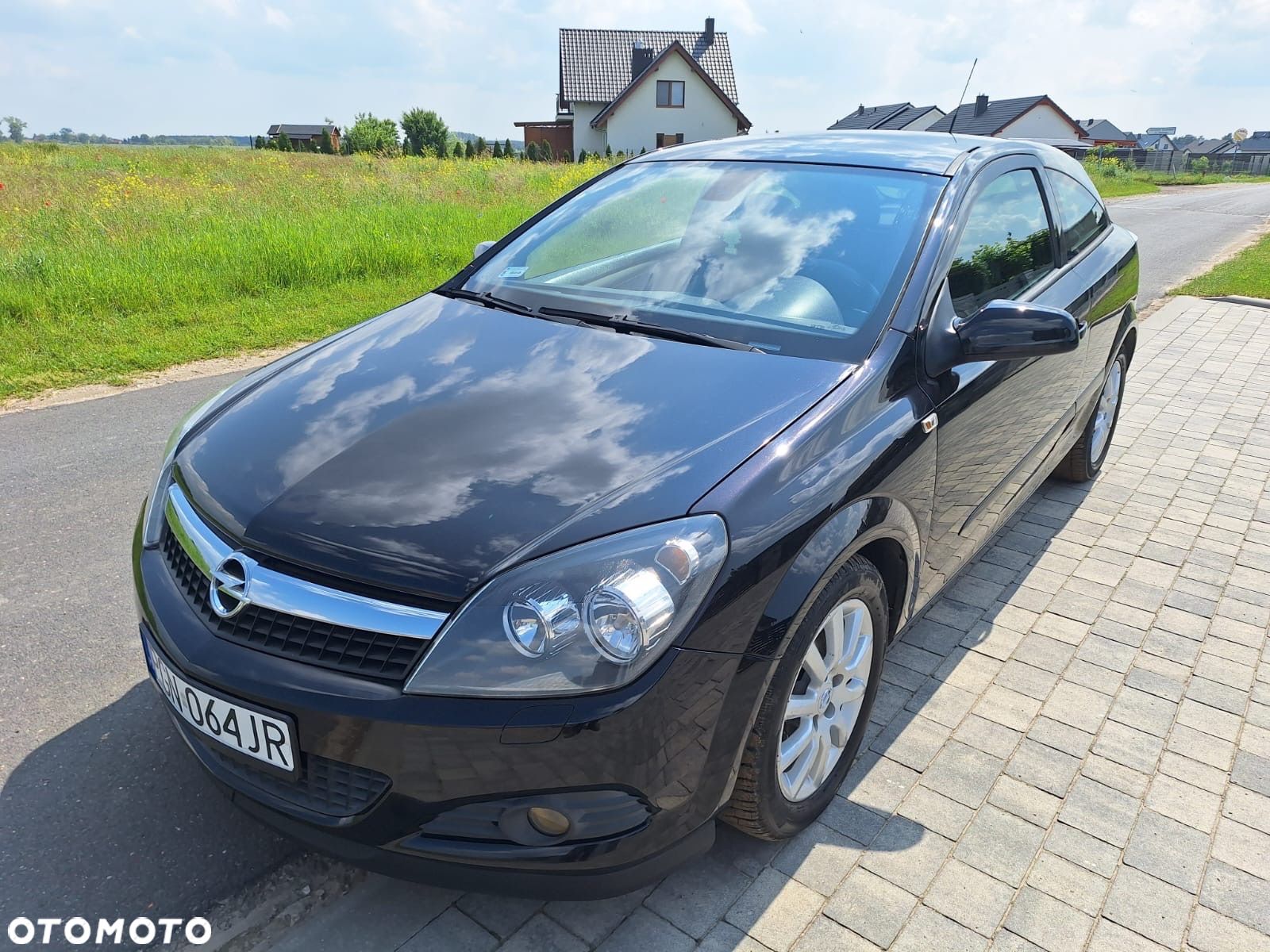 Opel Astra GTC 1.6 - 1