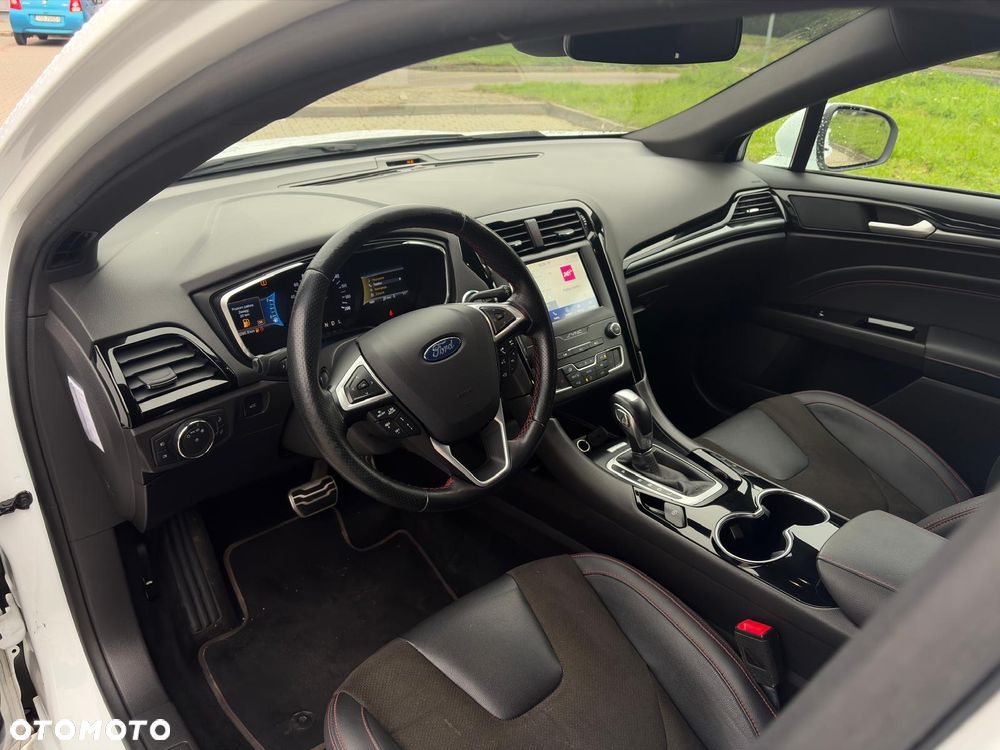 Ford Mondeo SW 2.0 Hybrid Vignale Plus - 13