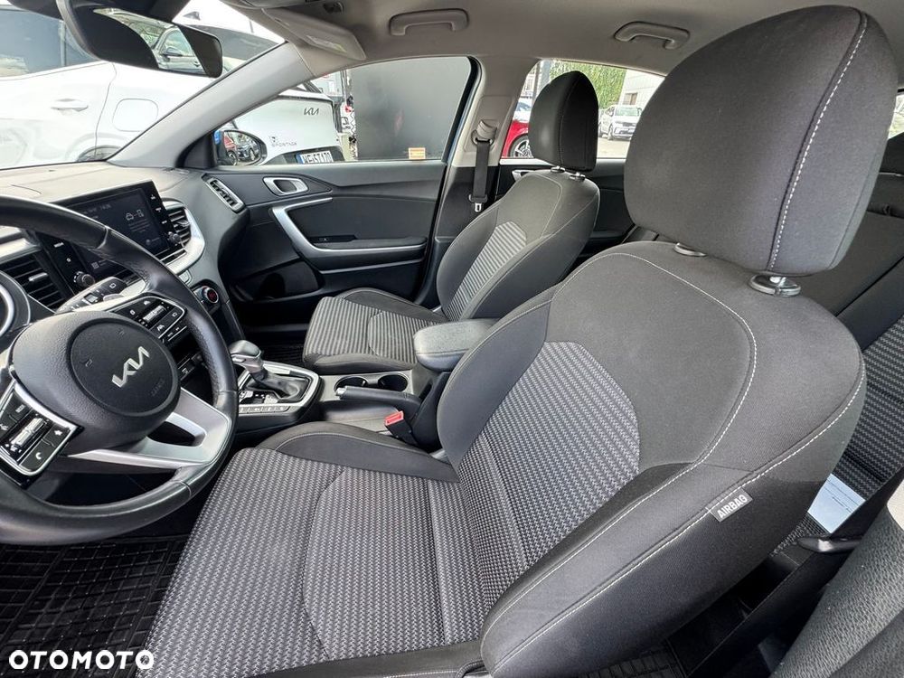 Kia Ceed 1.5 T-GDI M DCT - 9