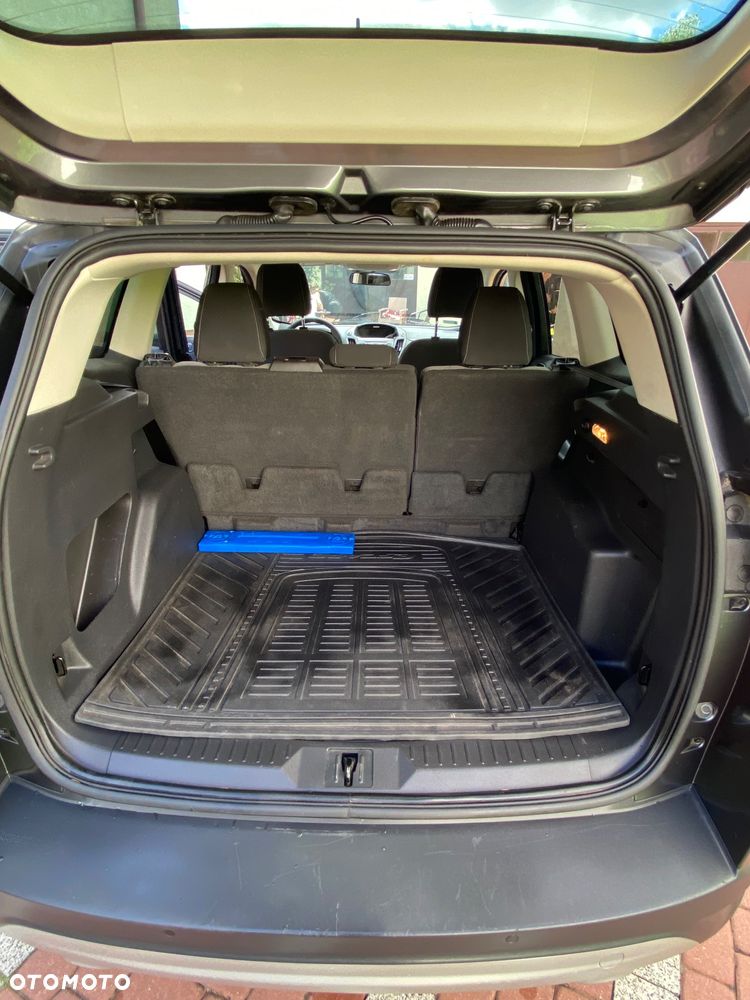 Ford Kuga - 13