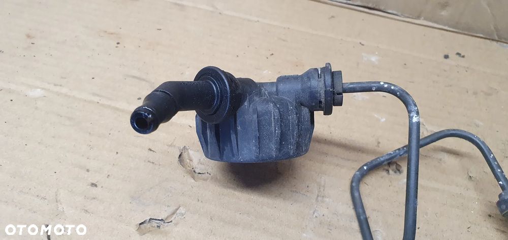 Przewód rurka sprzęgła Skoda Rapid 1.6 TDI 6R1721465R - 5