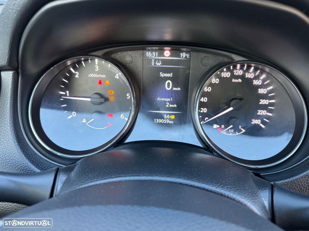 Nissan Qashqai 1.5 dCi N-Connecta 18 - 16