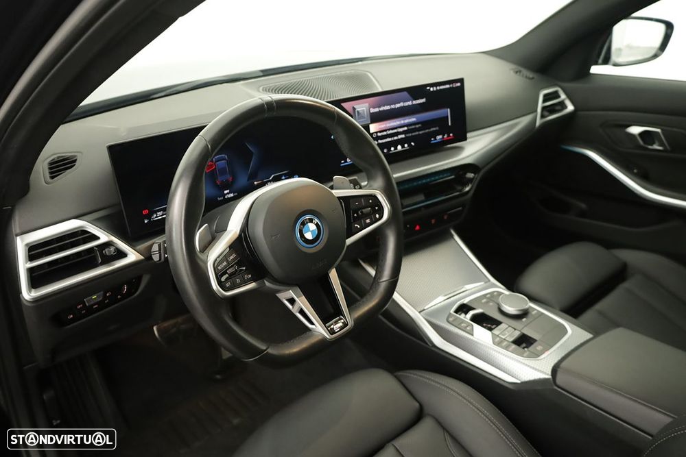 BMW 330 e Edição Desportiva M Auto - 8