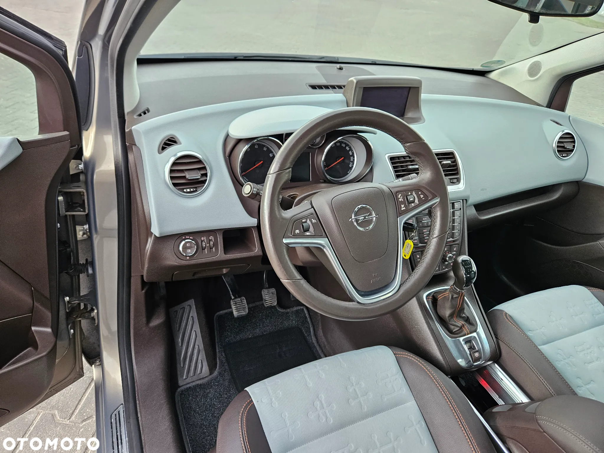 Opel Meriva 1.4 T Cosmo - 11
