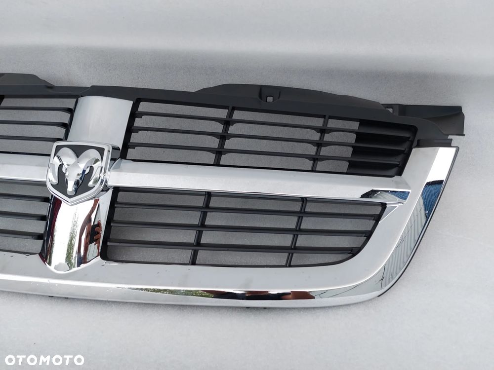 Grill atrapa Mercedes Dodge Sprinter W906 - 3
