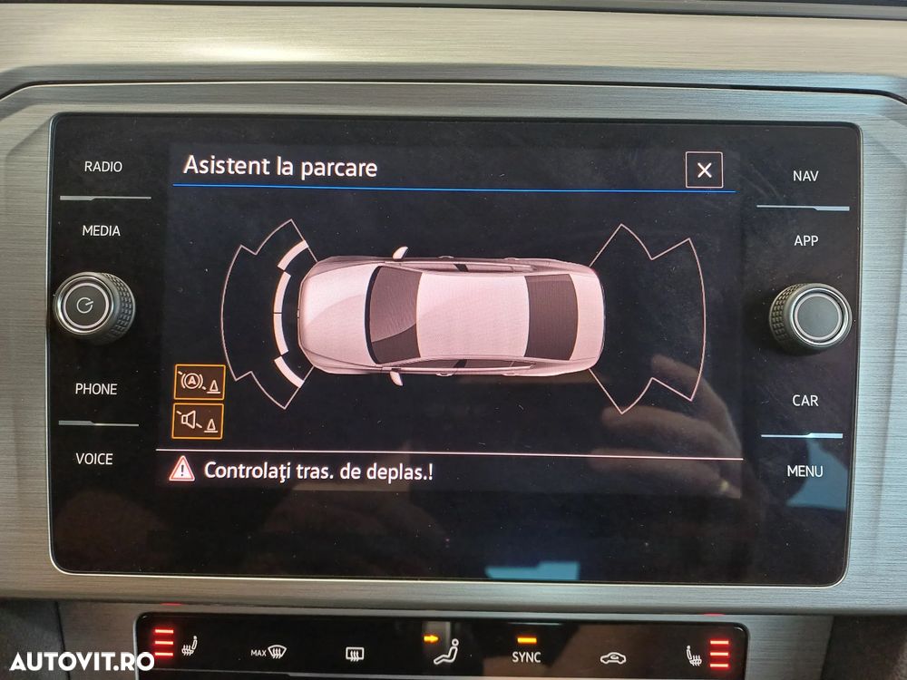Volkswagen Passat 1.5 TSI ACT DSG Trendline - 25