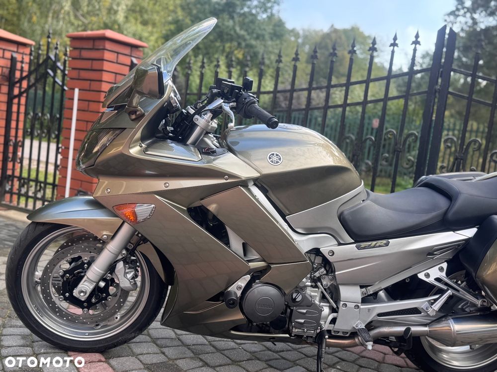 Yamaha FJR - 19