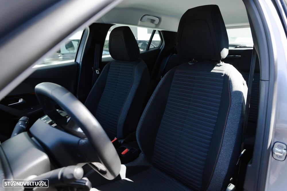 Peugeot 2008 1.2 PureTech Active Pack - 12