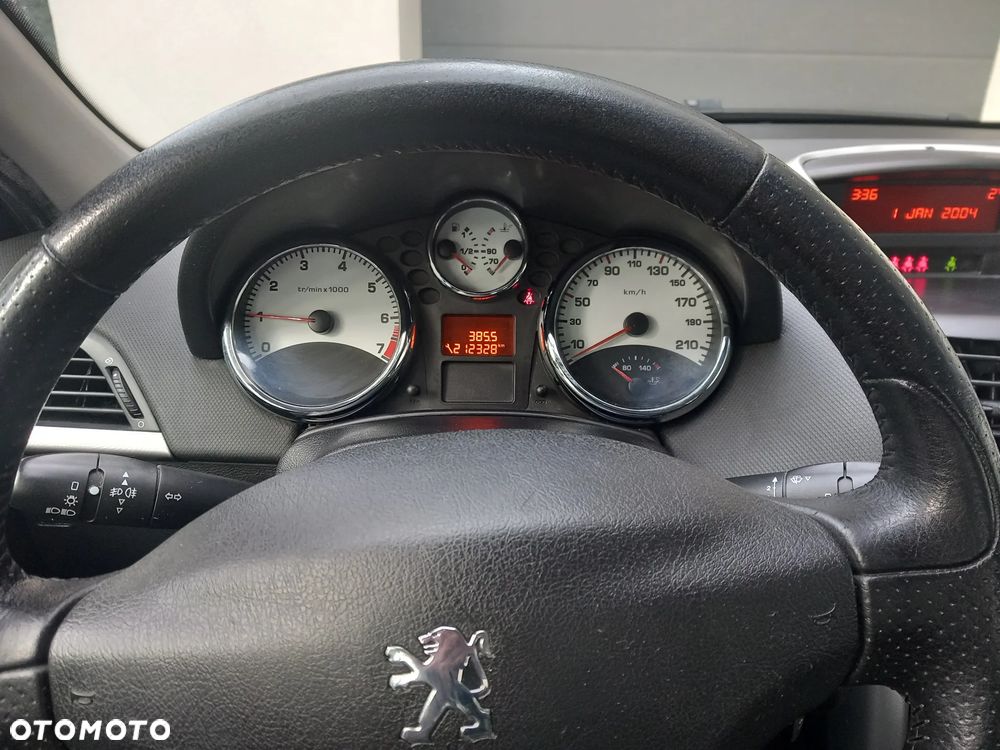 Peugeot 207 1.4 16V Presence - 13