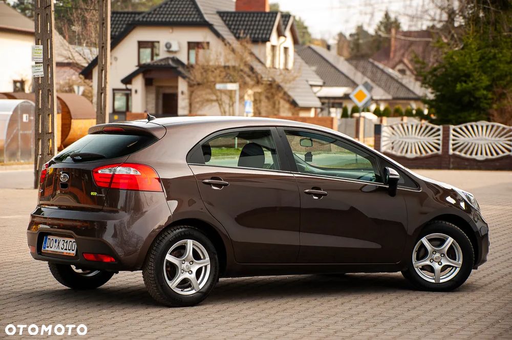 Kia Rio - 14