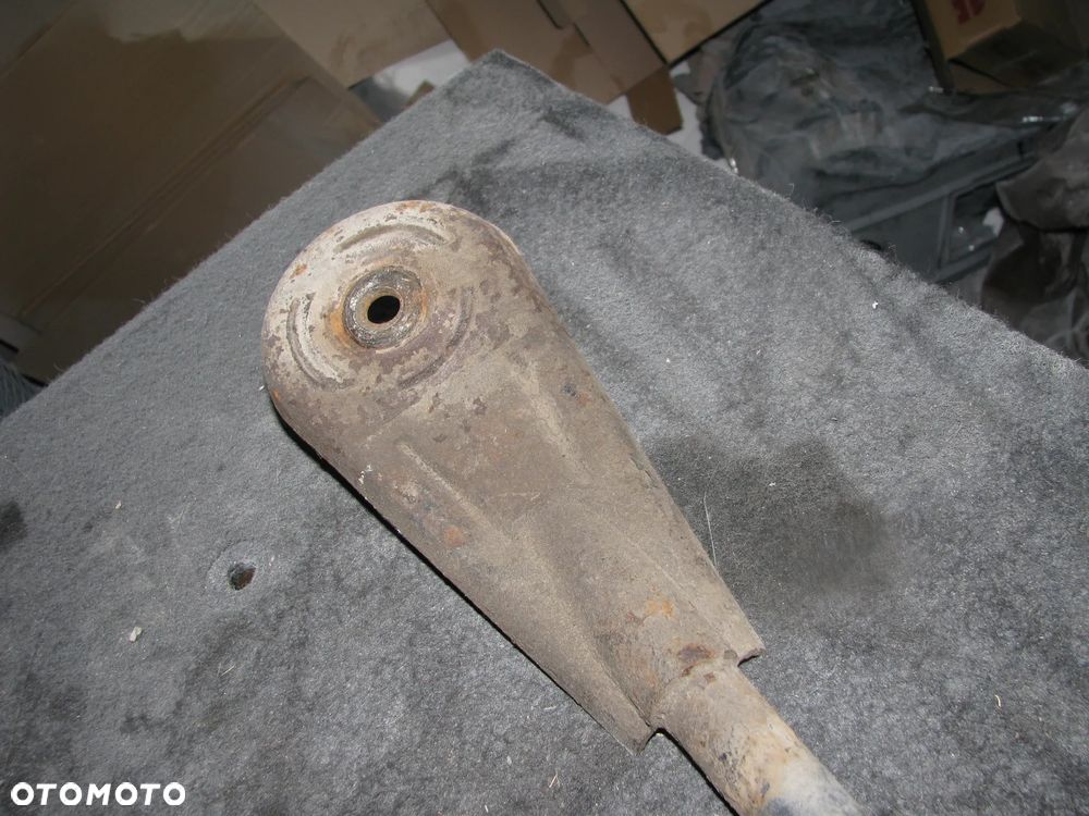 DRĄŻEK WSPORNIK SANEK PRAWY PRZÓD RENAULT TRAFIC II OPEL VIVARO A - 2