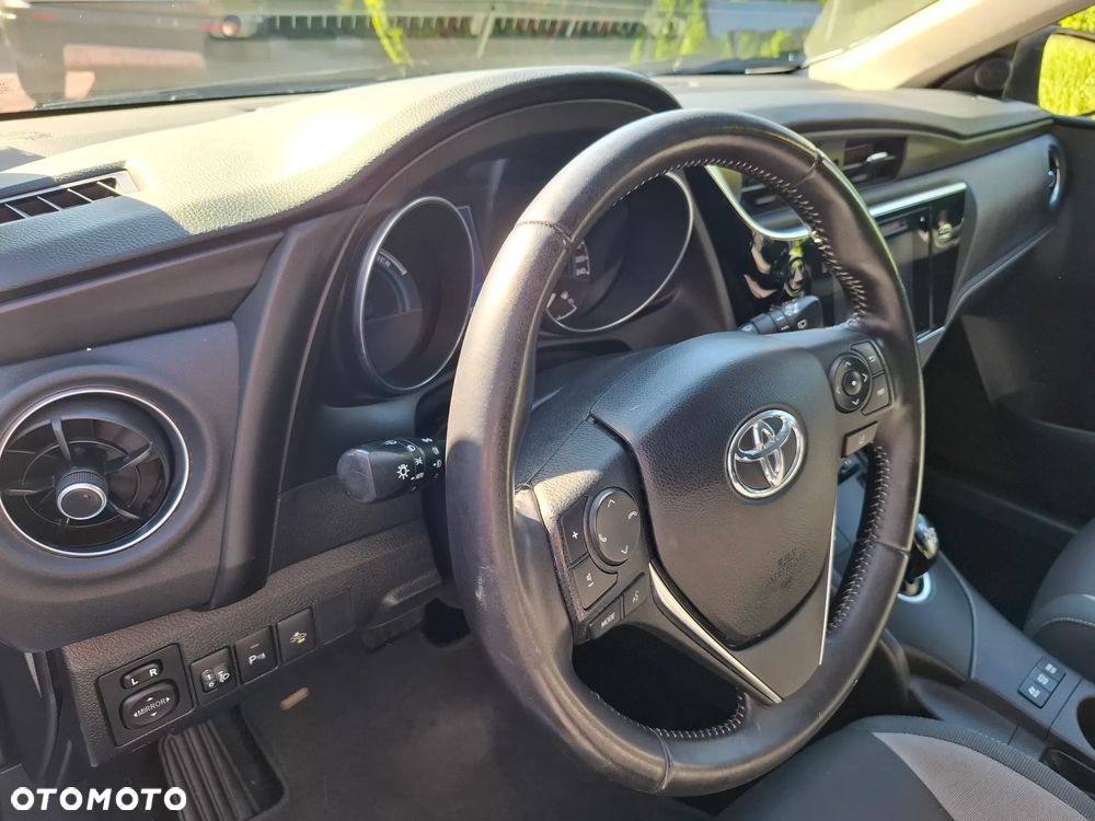 Toyota Auris 1.8 HSD Luna - 16