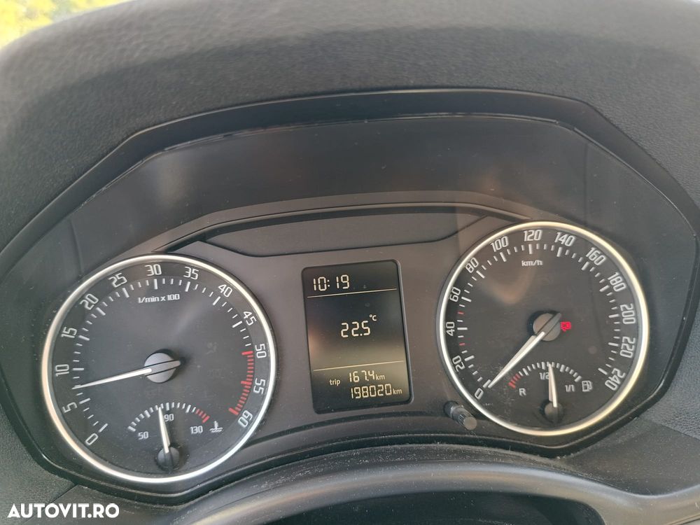 Skoda Octavia 1.6 TDI Ambiente - 8