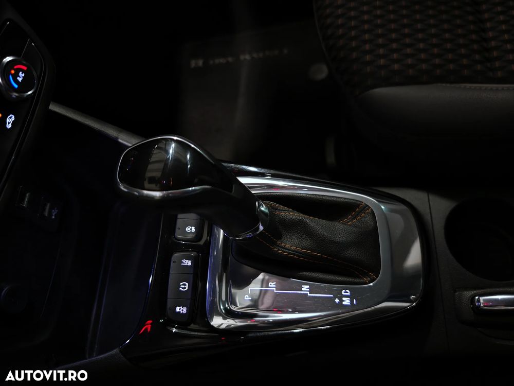 Opel Crossland X 1.2 Start/Stop Innovation Aut. - 23