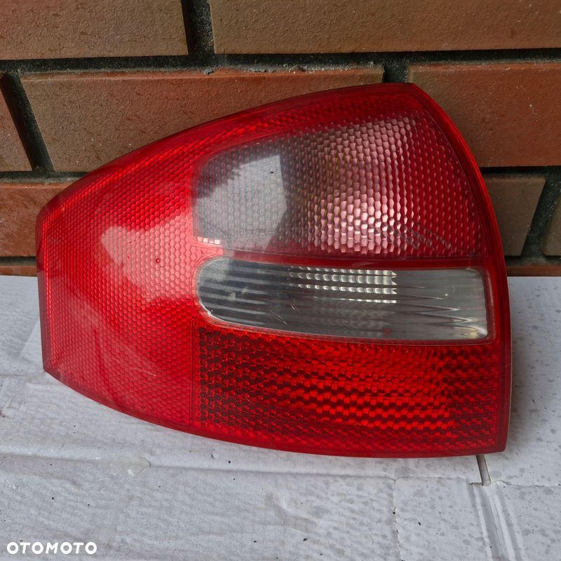 AUDI A6 C5 SEDAN LAMPA TYŁ LEWA TYLNA 4B5945095 - 1
