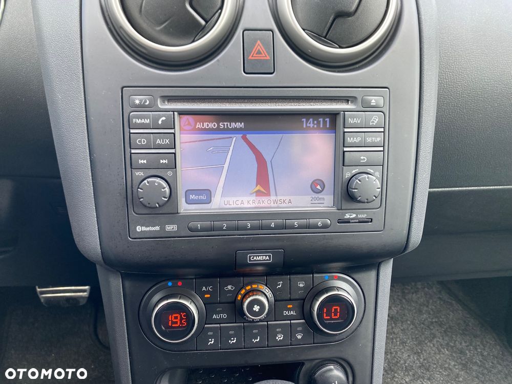Nissan Qashqai - 25