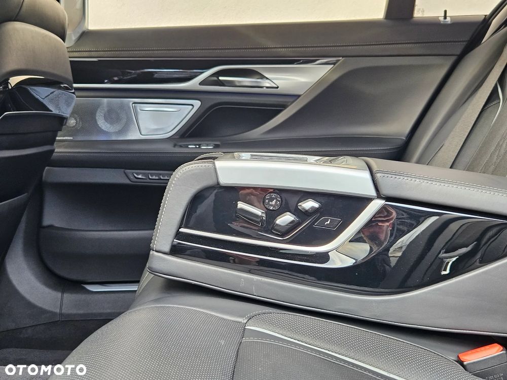 BMW Seria 7 M760Li xDrive V12 Excellence - 18
