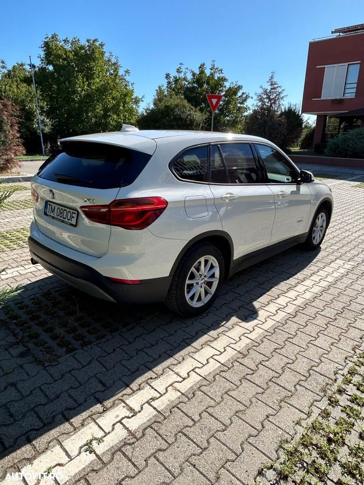 BMW X1 xDrive18d - 4