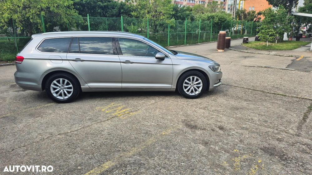 Volkswagen Passat 2.0 TDI SCR (BlueMotion Technology) Comfortline - 16