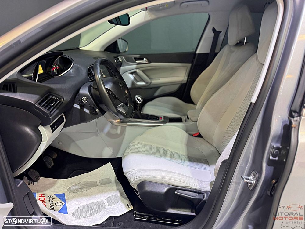 Peugeot 308 SW 1.6 e-HDi Allure - 15