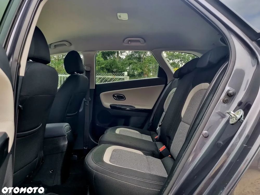 Kia Ceed 1.6 CRDi 128 ISG Dream Team Edition - 10