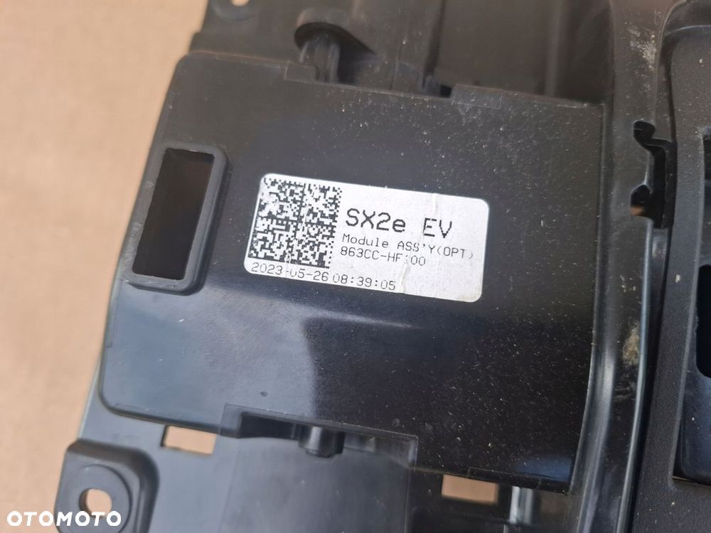 KLAPKA GNIAZDO ŁADOWANIA HYUNDAI KONA II EV ORYGINAŁ - 5