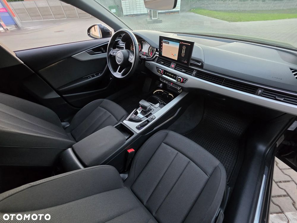 Audi A4 Limousine - 15