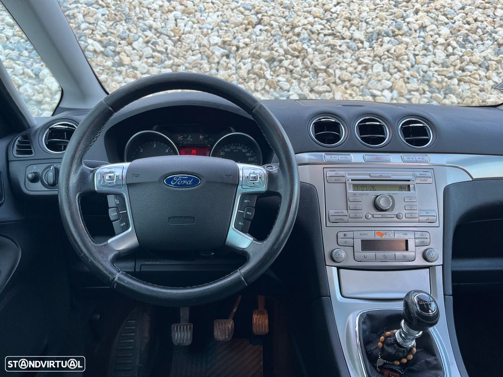 Ford S-Max 1.8 TDCi Titanium 7L - 21