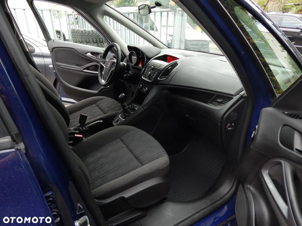 Opel Zafira - 13