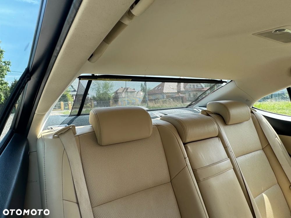 Lexus ES Standard - 21