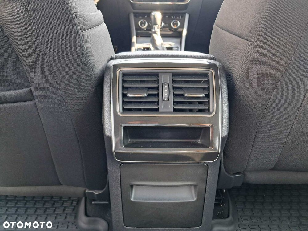 Skoda Superb 2.0 TDI SCR Ambition DSG - 15
