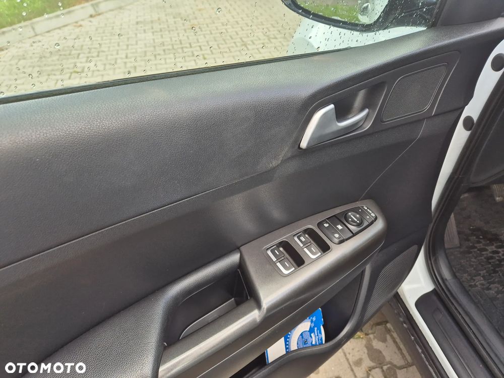 Kia Sportage - 16