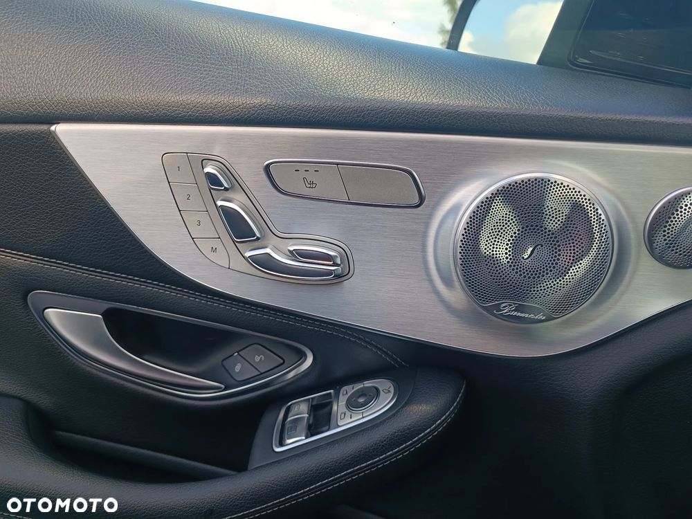 Mercedes-Benz Klasa C 300 7G-TRONIC Edition 1 - 13