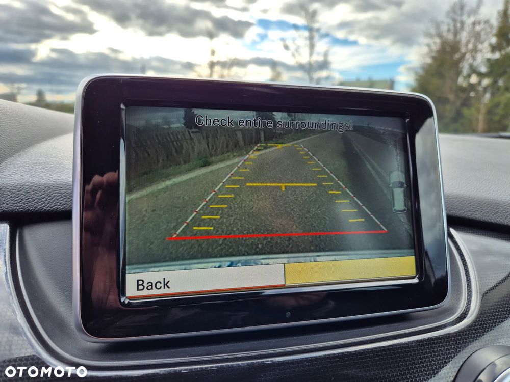 Mercedes-Benz Klasa B 180 CDI (BlueEFFICIENCY) 7G-DCT - 34