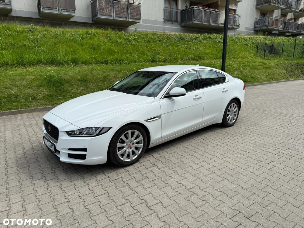 Jaguar XE