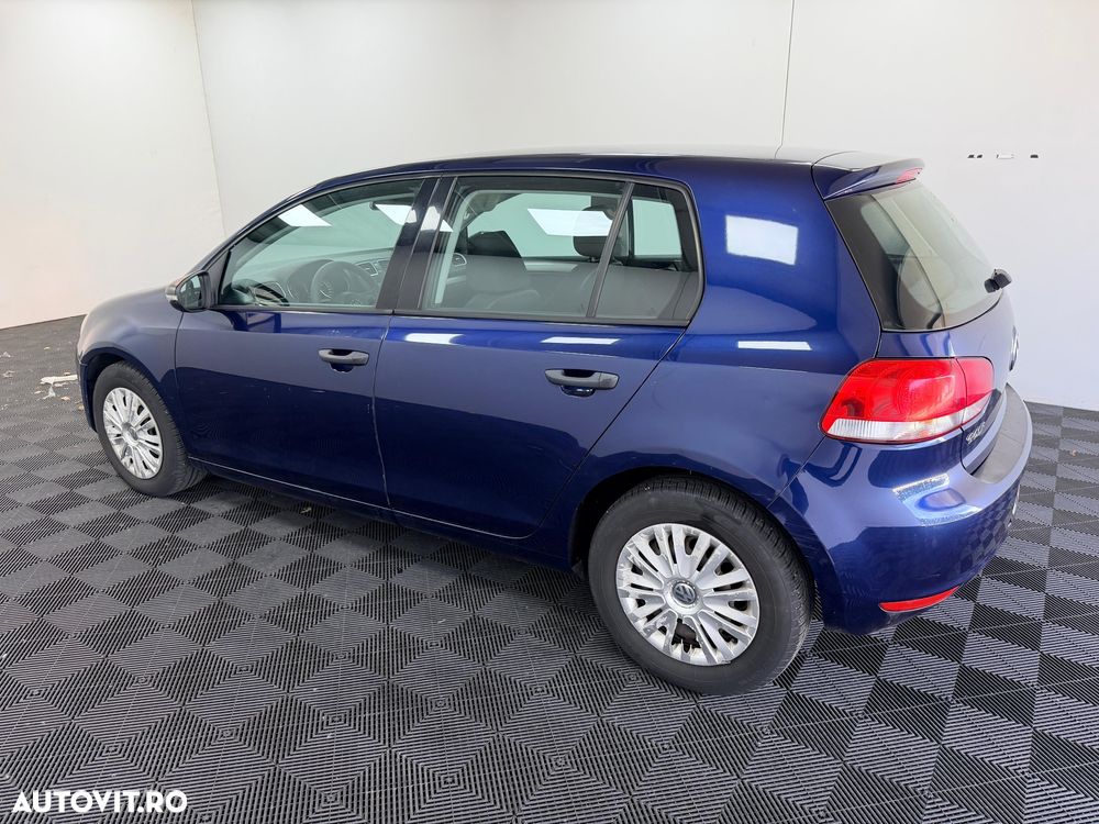 Volkswagen Golf 1.6 TDI DPF Trendline - 11