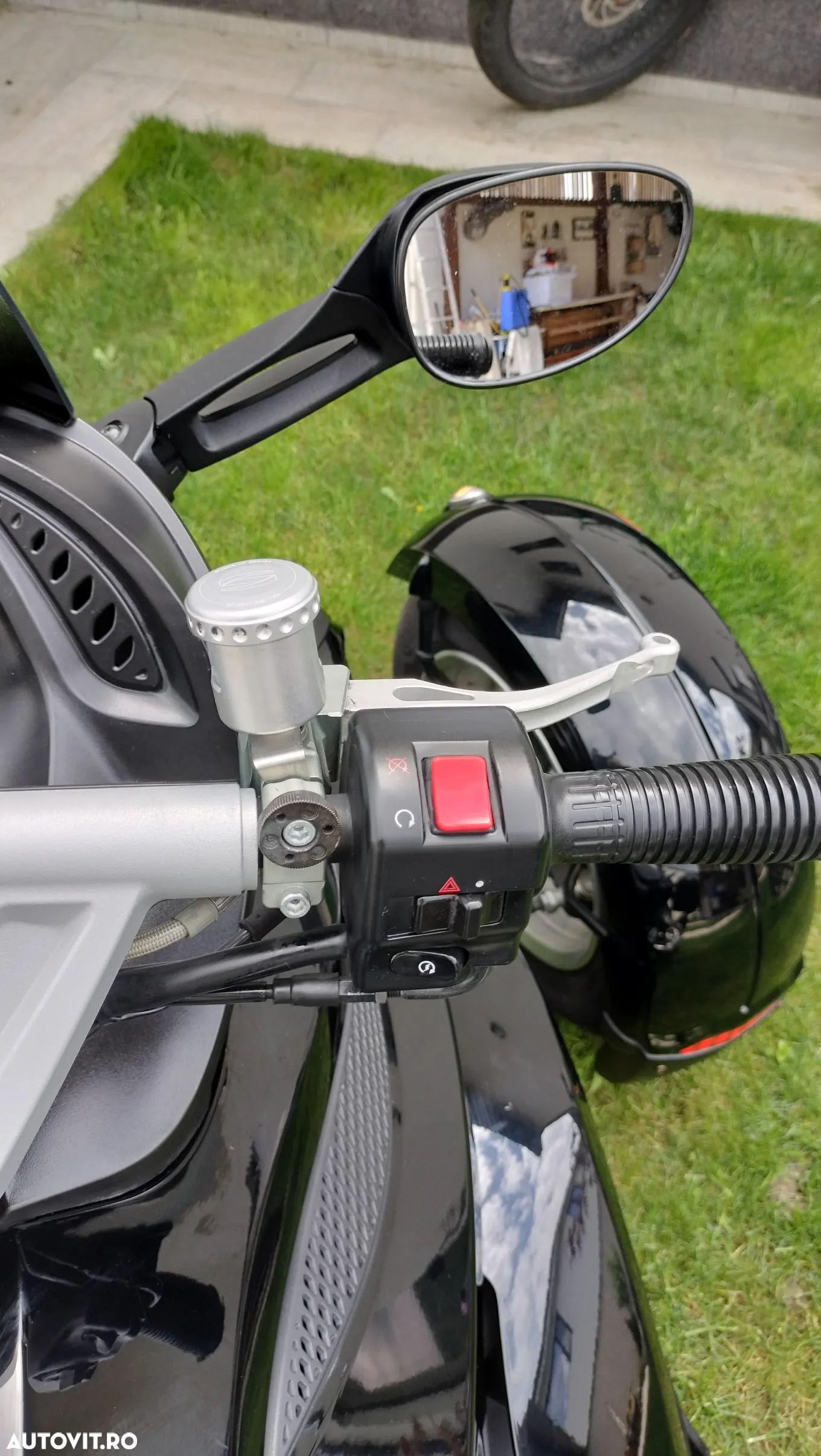 Can-Am Spyder - 6