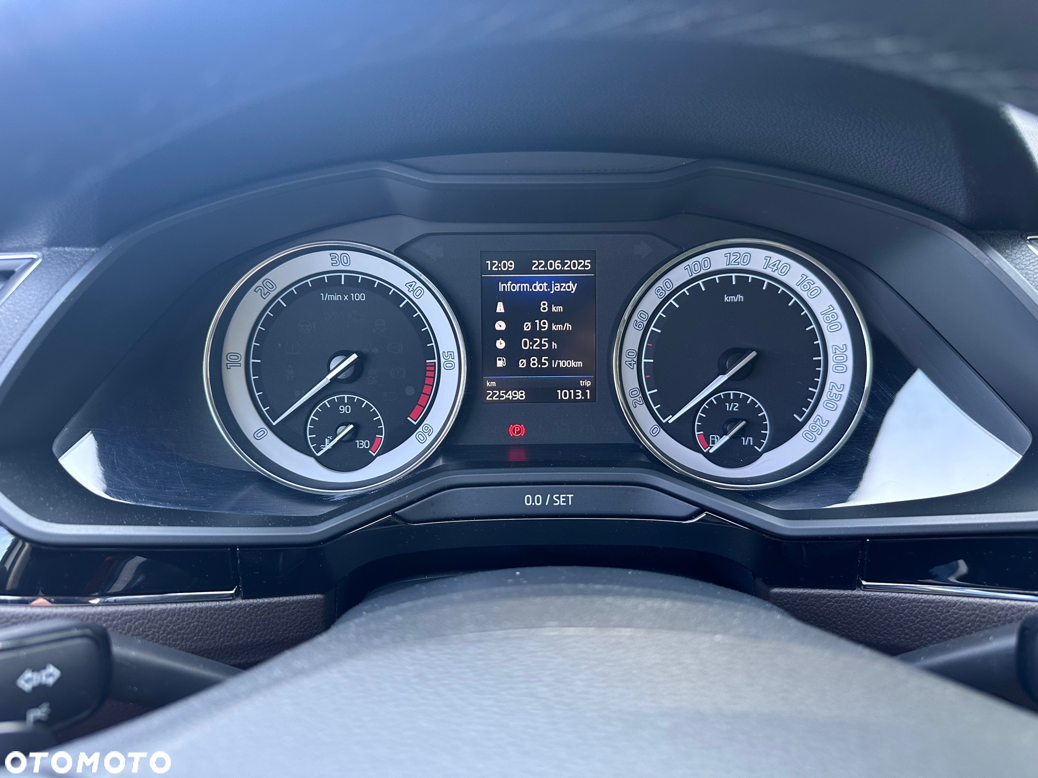 Skoda Superb 2.0 TDI L&K DSG - 25