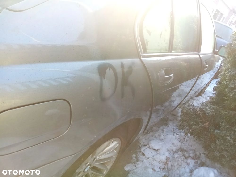 BMW E65 735i 3.6 N62B36A  01 - 05 - WYŚWIETLACZ IDRIVE DUŻY - 16