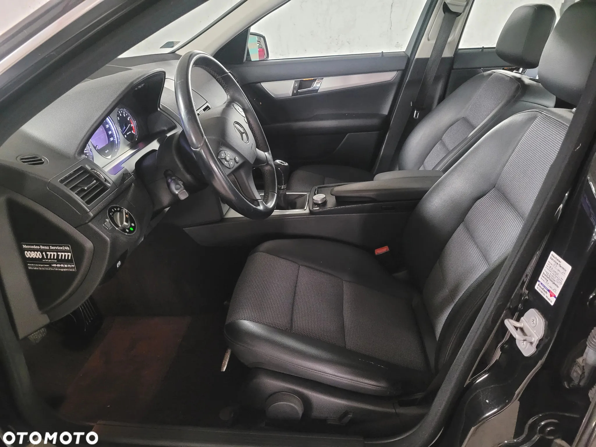 Mercedes-Benz Klasa C 180 Kompressor BlueEFFICIENCY Avantgarde - 9