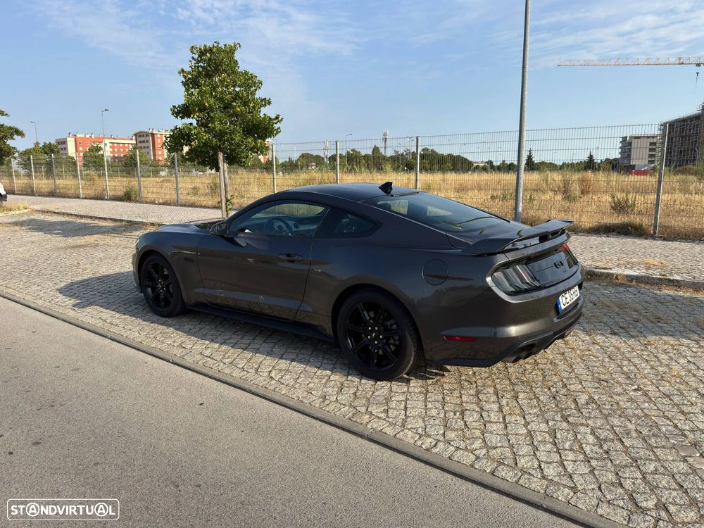 Ford Mustang - 6