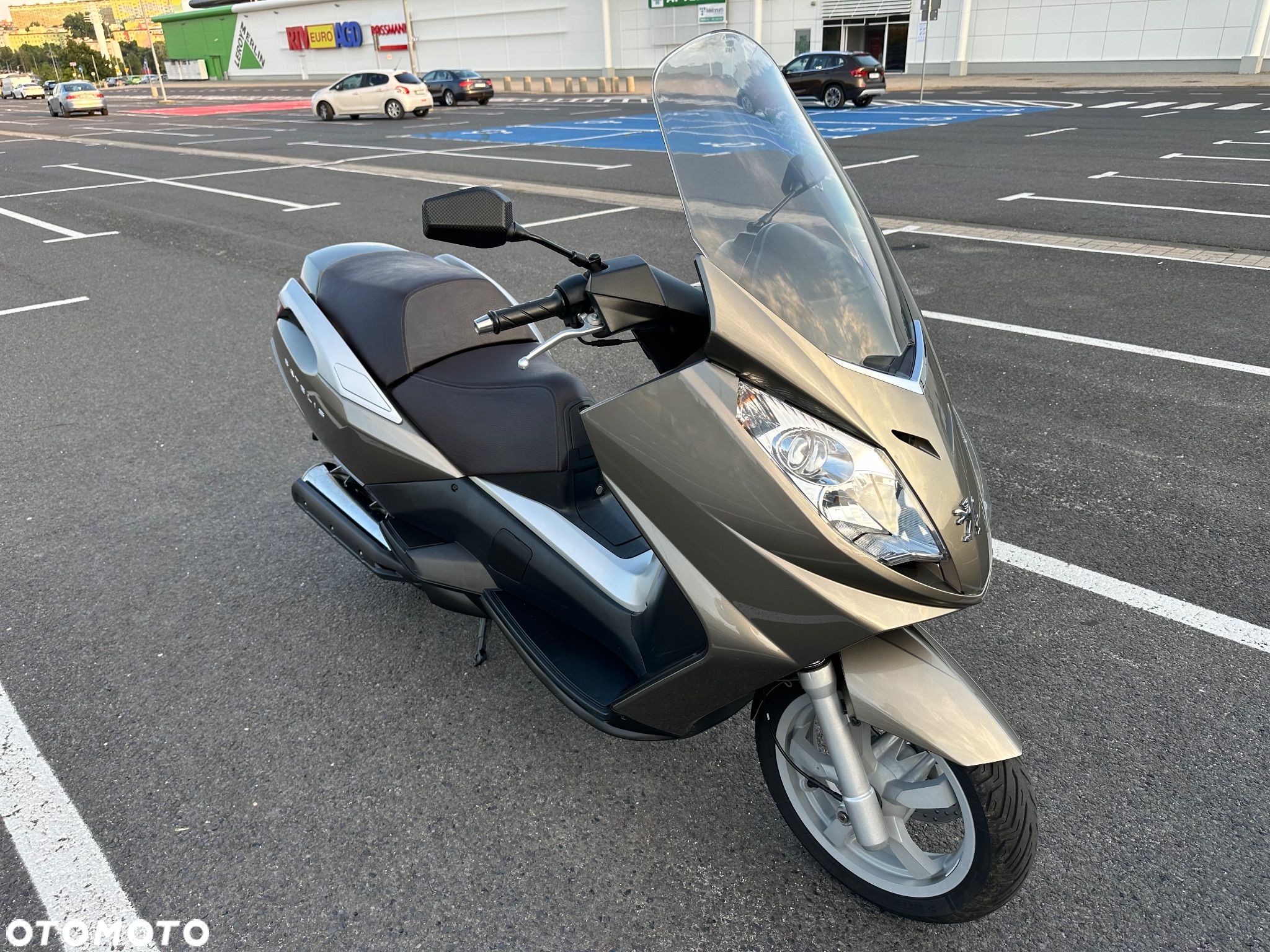 Peugeot Satelis - 1