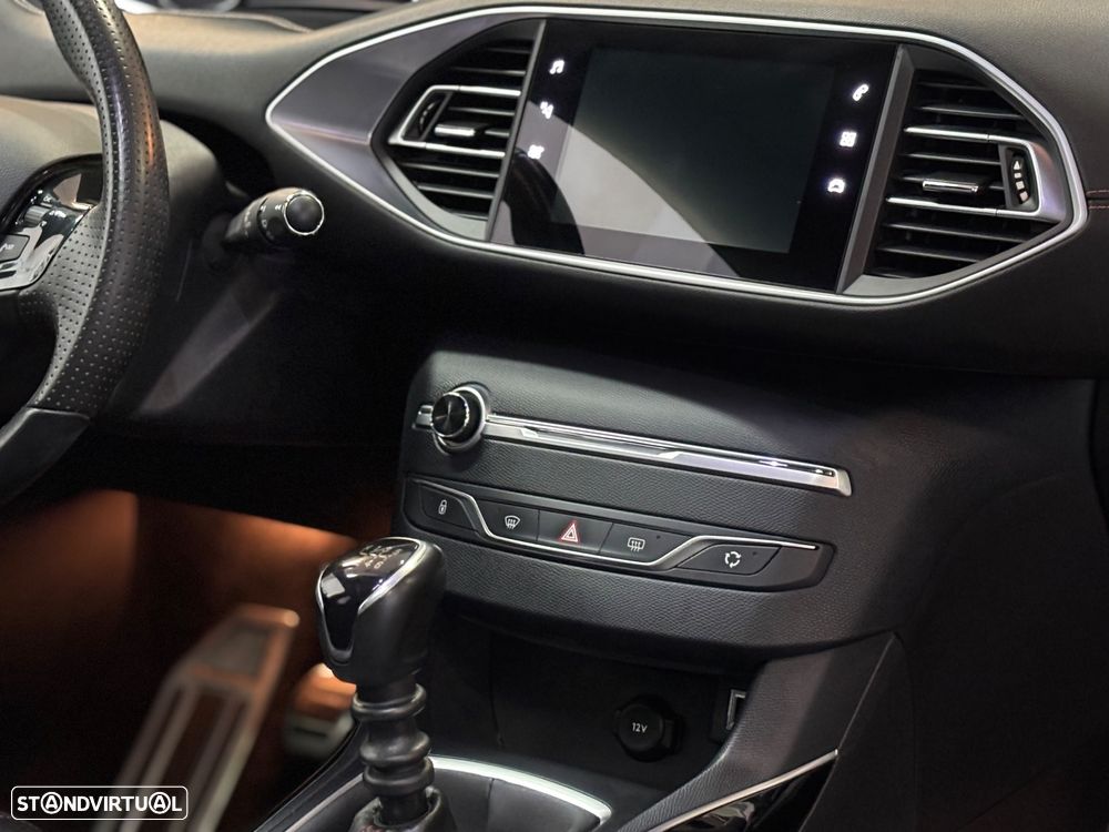 Peugeot 308 SW 1.2 PureTech GT Line - 33