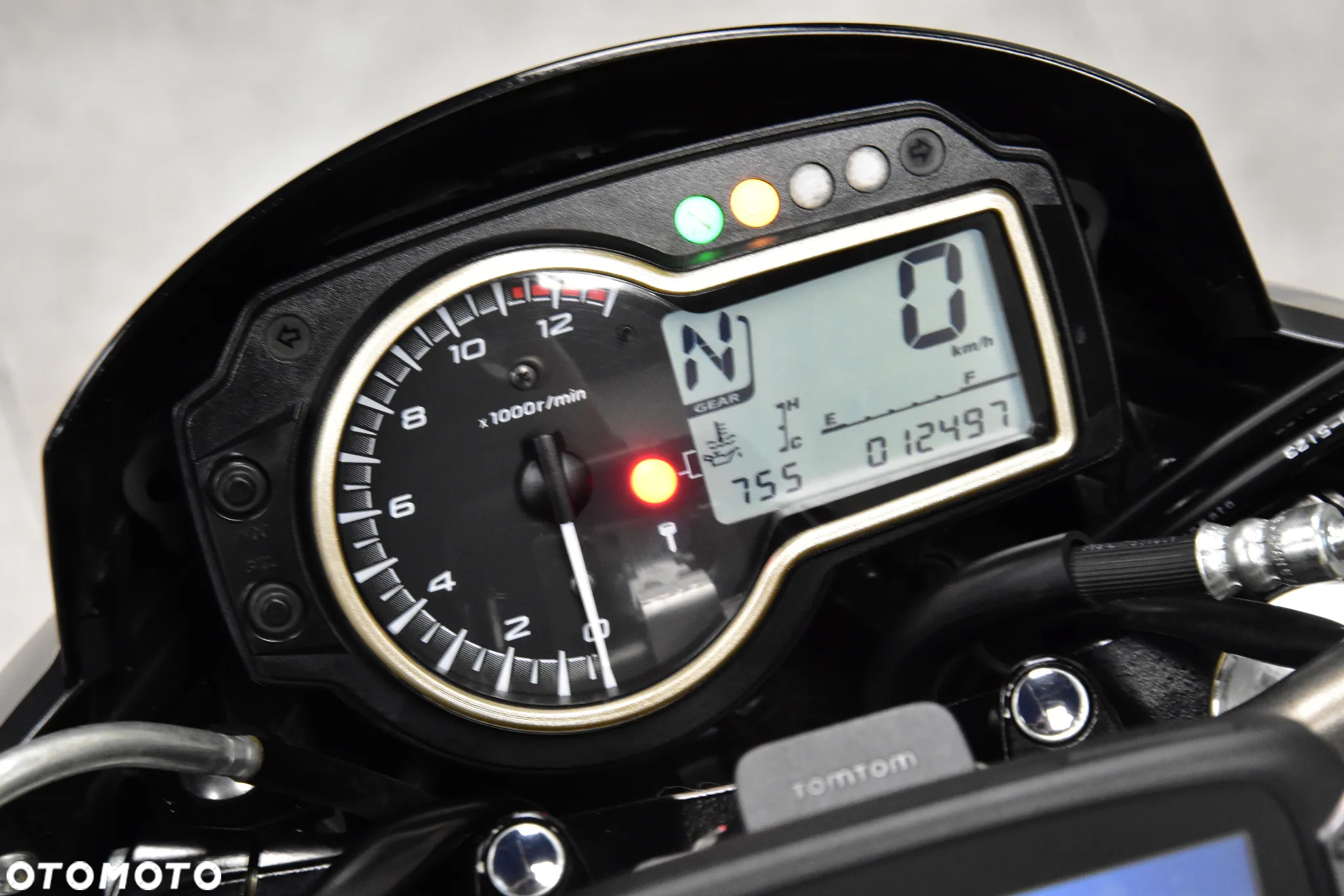 Suzuki GSR - 22