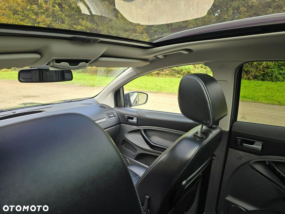 Ford Kuga - 24