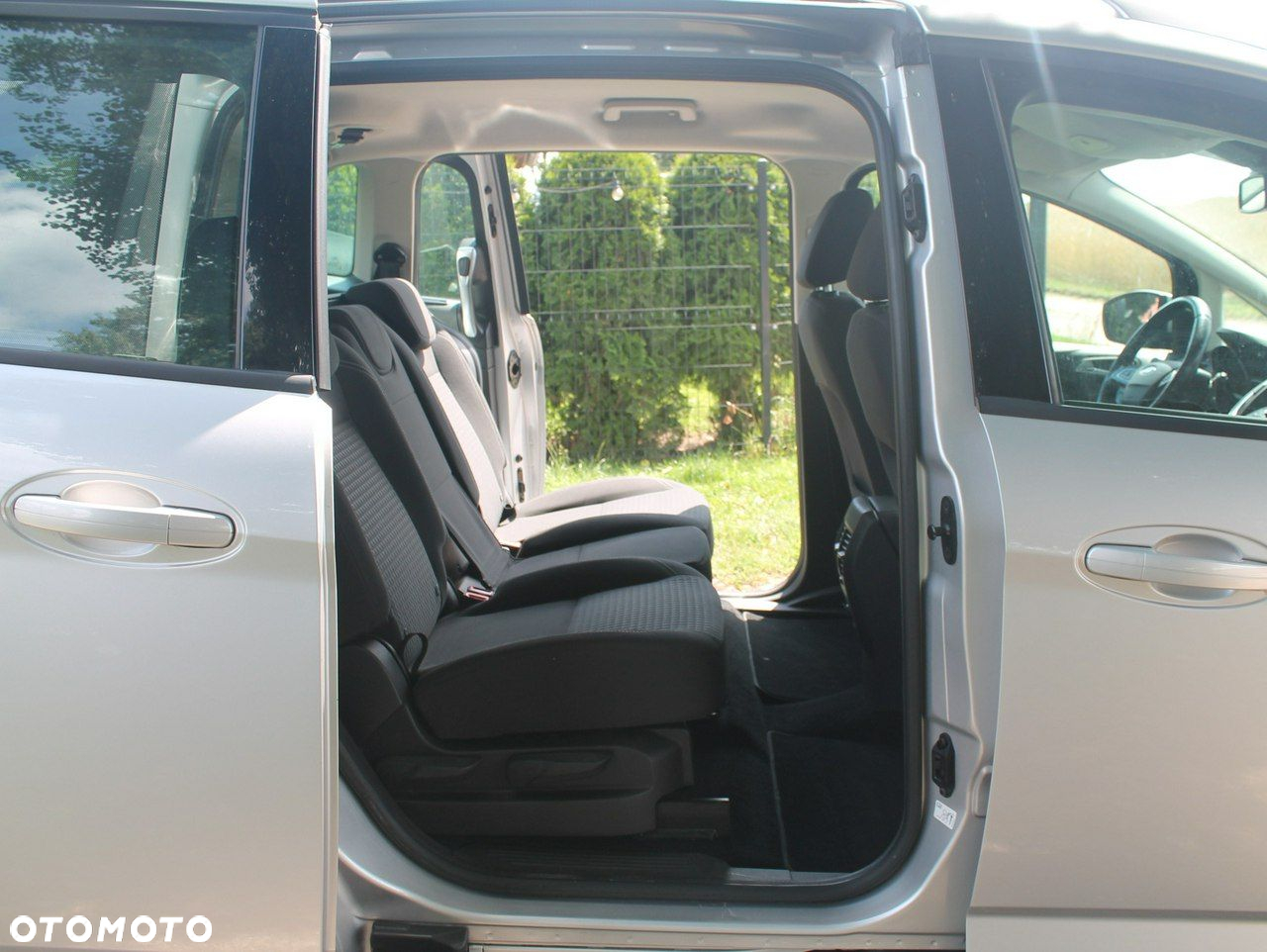 Ford Grand C-MAX - 10