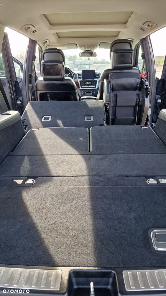 Mercedes-Benz GL - 11